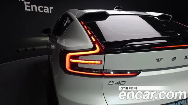 Volvo C40 Recharge — Фото автомобиля 8