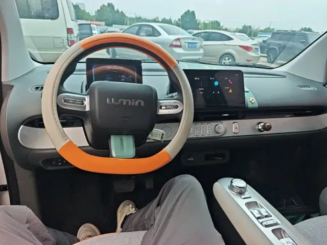 Changan Lumin — Фото автомобиля 9