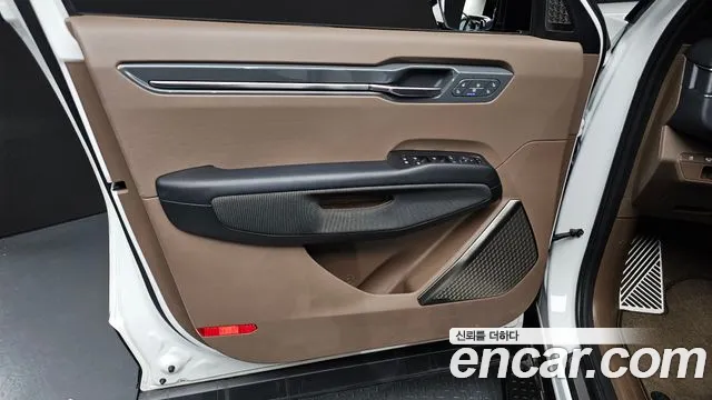 Kia EV9 Long Range 4WD — Фото автомобиля 18