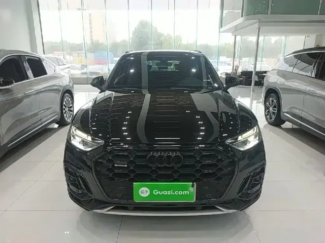 Audi Q5L — Фото автомобиля 2