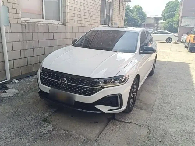 Фотография автомобиля — Volkswagen Lavida