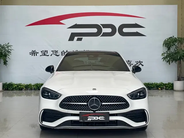 Mercedes-Benz C-Class — Фото автомобиля 2