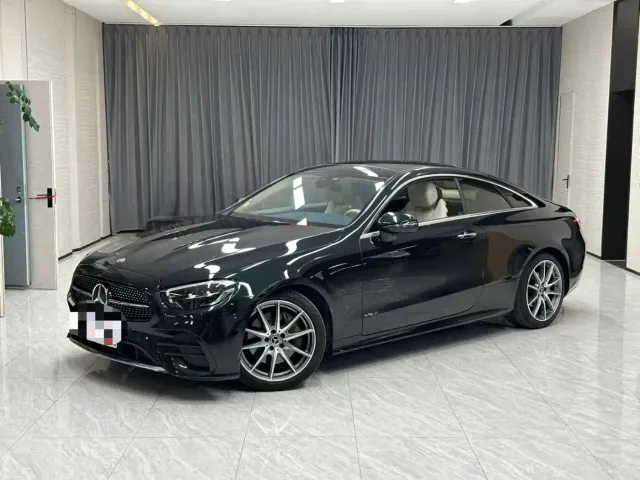 Фотография автомобиля — Mercedes-Benz E-Class