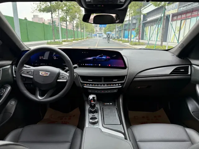 Cadillac CT5 — Фото автомобиля 6
