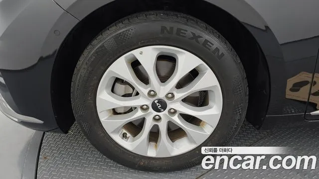 Kia K8 2.5 Бензин 2WD — Фото автомобиля 5
