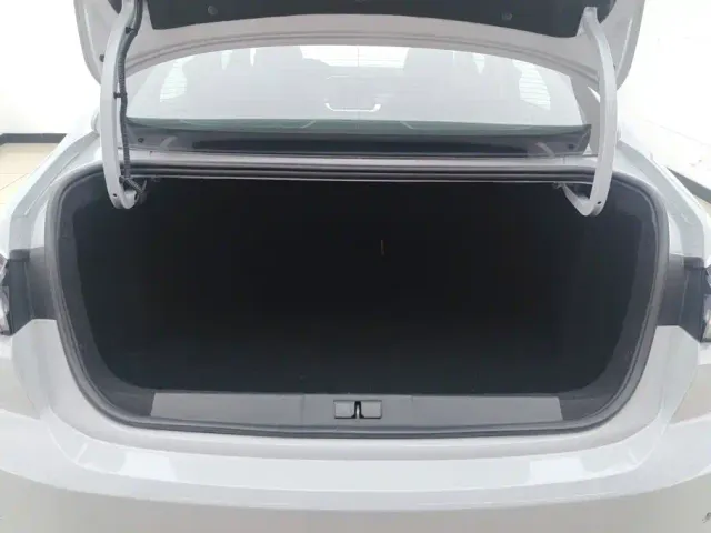 Peugeot 408 — Фото автомобиля 4