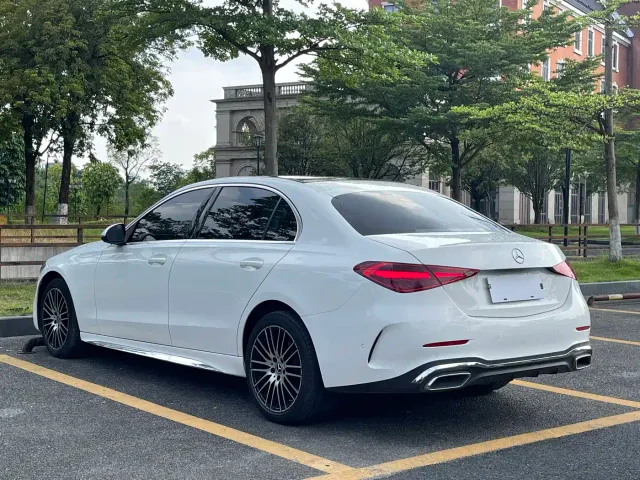 Mercedes-Benz C-Class — Фото автомобиля 4
