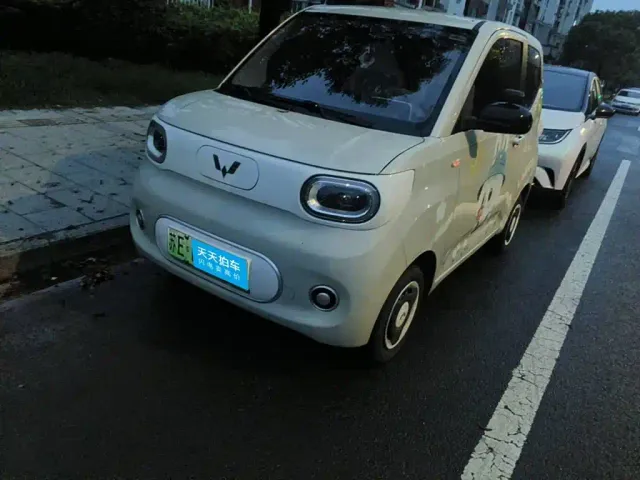 Фотография автомобиля — Wuling Hongguang Mini EV