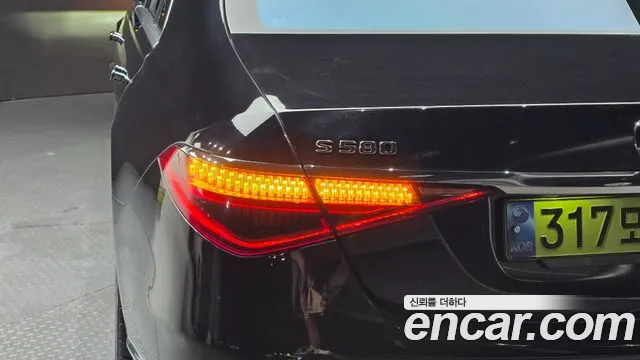Mercedes-Benz S-Class — Фото автомобиля 22
