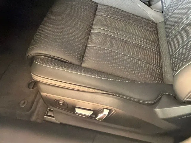 Audi A6L — Фото автомобиля 12