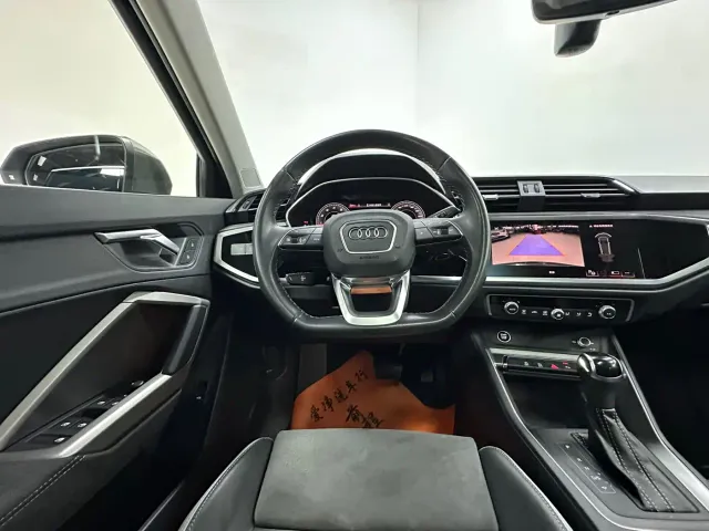 Audi Q3 — Фото автомобиля 13