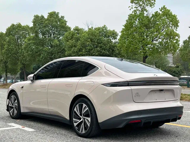 Nio ET5 — Фото автомобиля 9