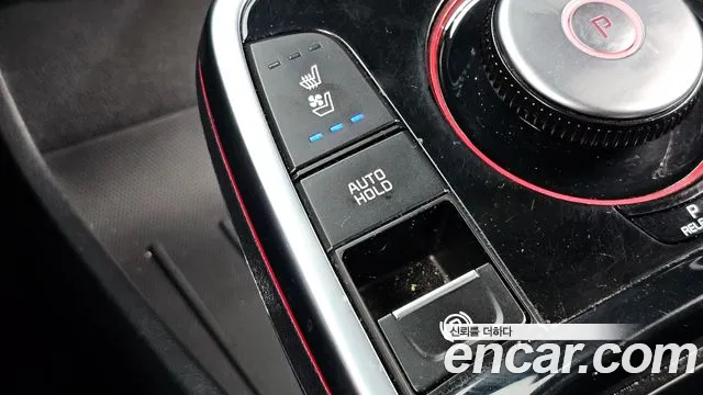 Kia Niro — Фото автомобиля 17
