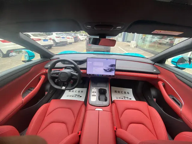 Xiaomi SU7 — Фото автомобиля 4