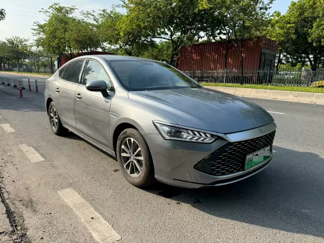 BYD Qin PLUS — Фото автомобиля 3