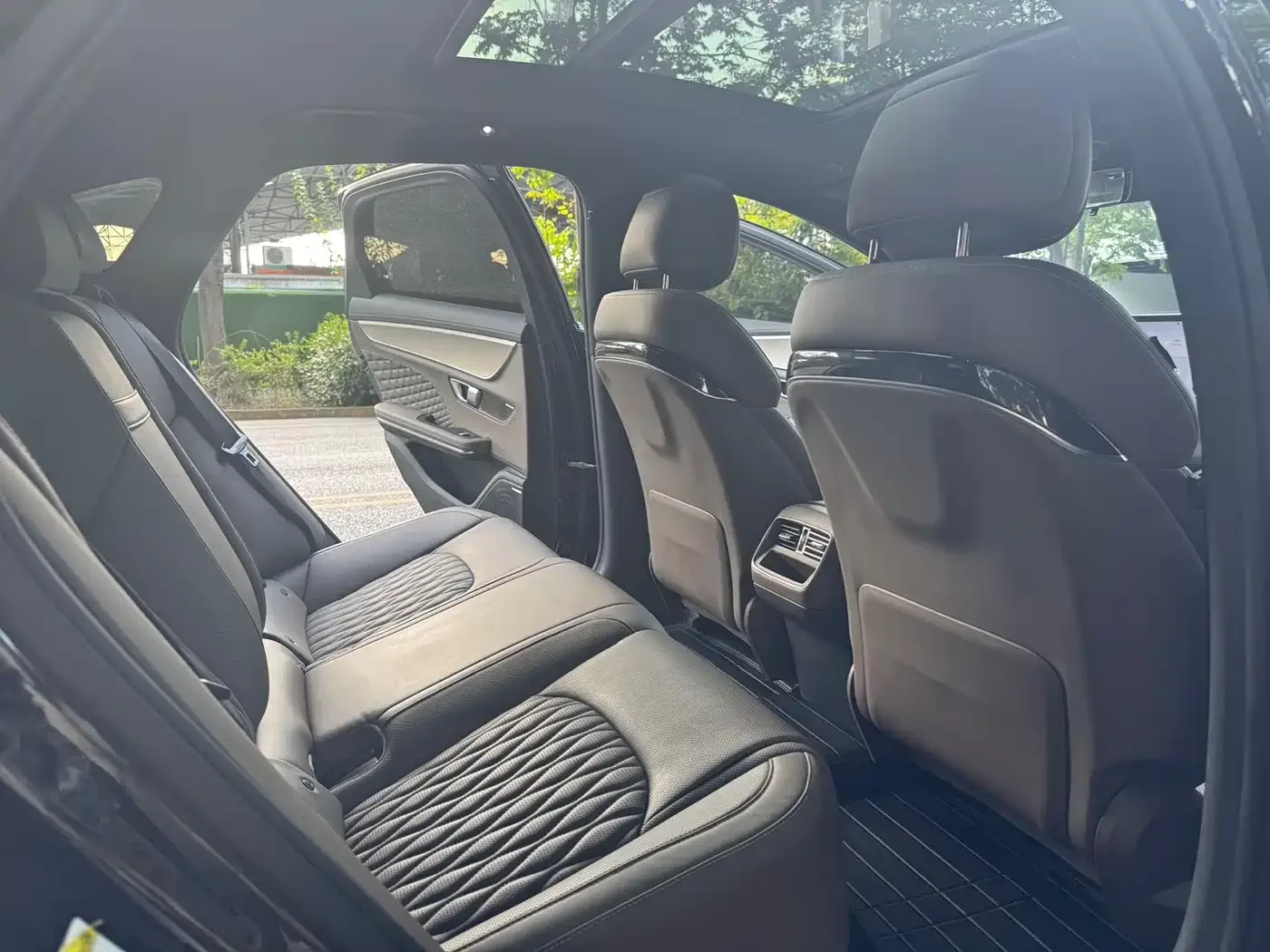 BYD Han 2022 EV Genesis Edition 715KM FWD Premium — Фото автомобиля 12