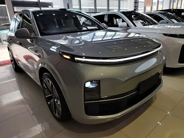 Li Auto Li Xiang L9 2025 Ultra Smart Renewal Edition — Фото автомобиля 3