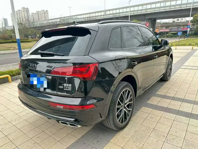 Audi Q5L — Фото автомобиля 4