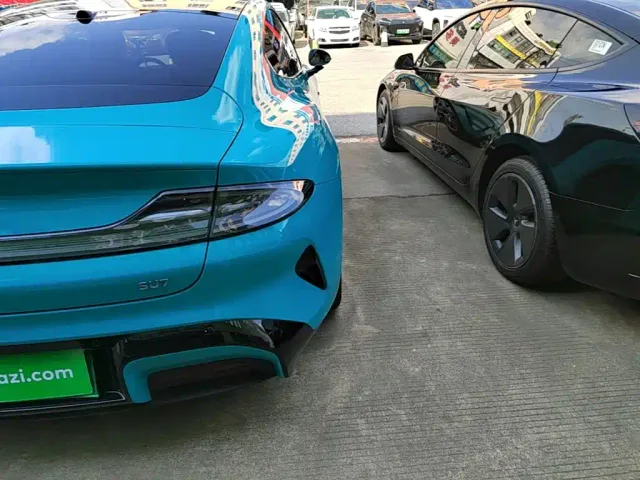 Xiaomi SU7 — Фото автомобиля 7