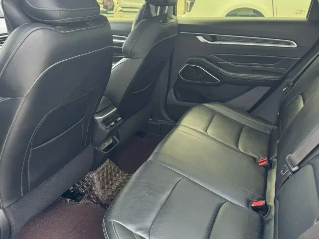 Geely Emgrand — Фото автомобиля 9