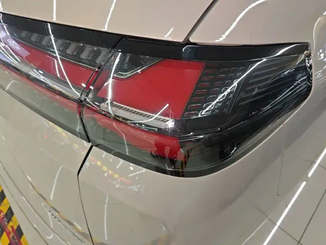 Wuling Starlight 730 — Фото автомобиля 7