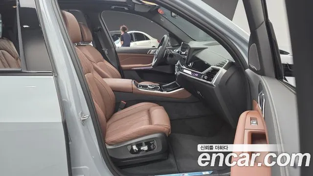 BMW X5 xDrive 40i M Sport — Фото автомобиля 11