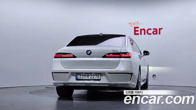 BMW 7 Series G70 — Фото автомобиля 4