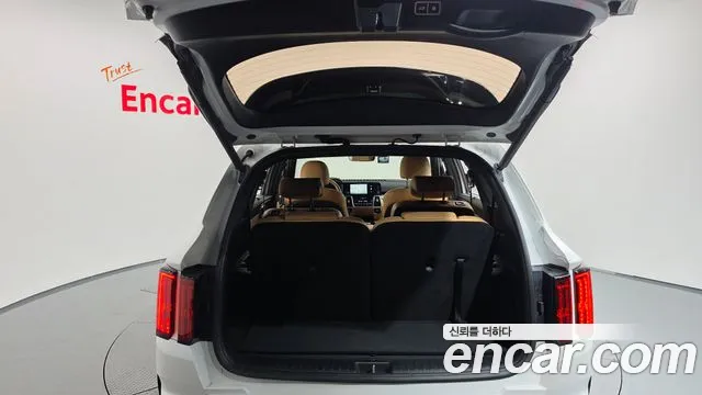 Kia Sorento Sorento 4-е поколение Бензин 2.5T 2WD — Фото автомобиля 18