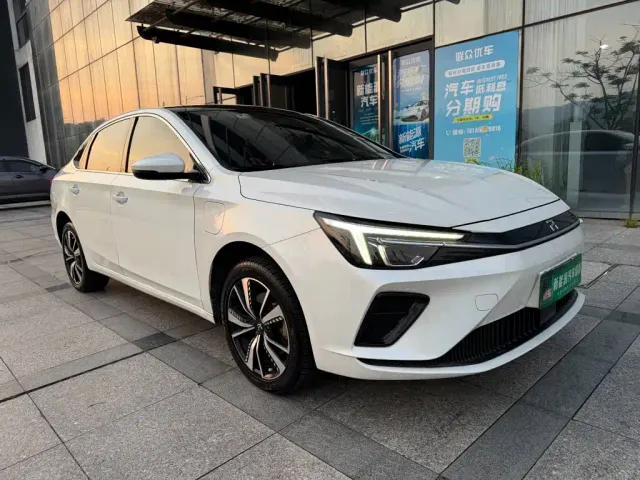 Roewe Feifan ER6 — Фото автомобиля 8