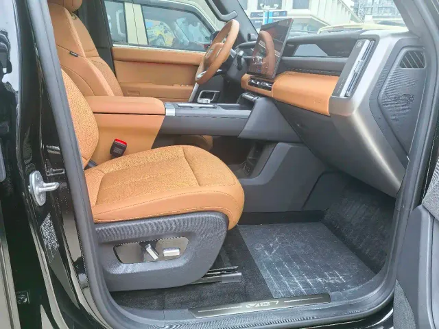 iCAR V27 — Фото автомобиля 15
