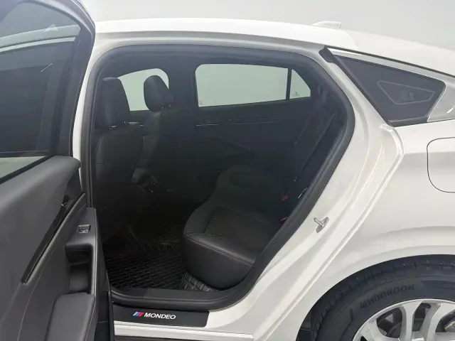 Ford Mondeo — Фото автомобиля 13