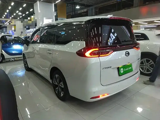 GAC Trumpchi M6 — Фото автомобиля 4