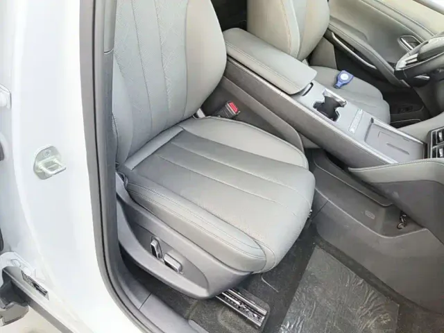 BYD Song L DM-i — Фото автомобиля 24