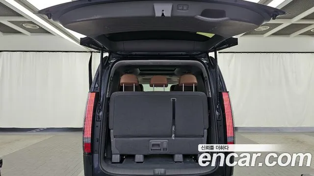 Hyundai Staria Staria 4WD Lounge 9 мест — Фото автомобиля 20
