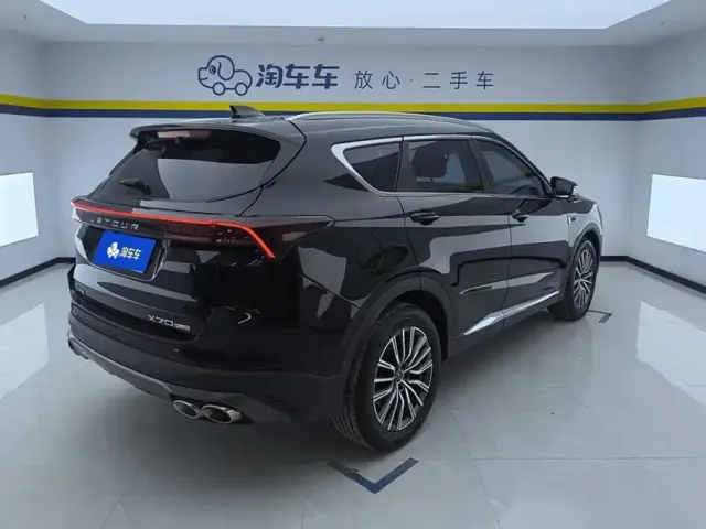 Jetour X70 Plus — Фото автомобиля 3