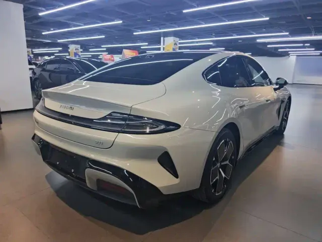Xiaomi SU7 — Фото автомобиля 6