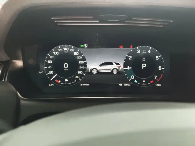 Land Rover Discovery Sport — Фото автомобиля 11