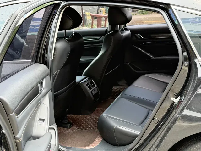 Honda Accord — Фото автомобиля 7