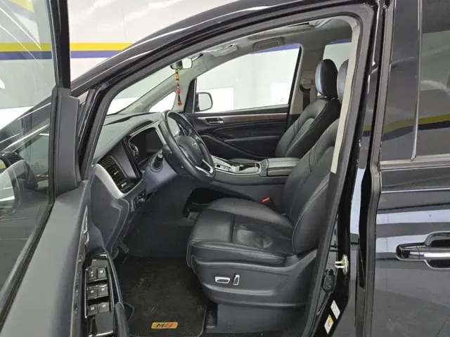 GAC Trumpchi M8 — Фото автомобиля 9