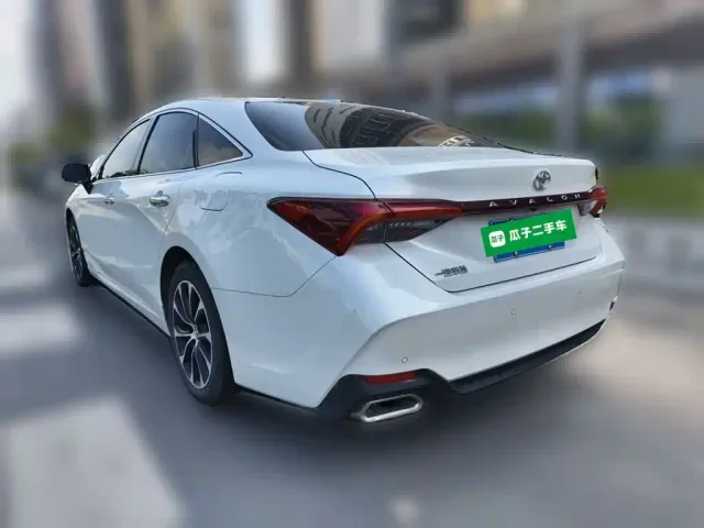 Toyota Avalon — Фото автомобиля 24
