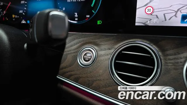 Mercedes-Benz E-Class W213 — Фото автомобиля 26