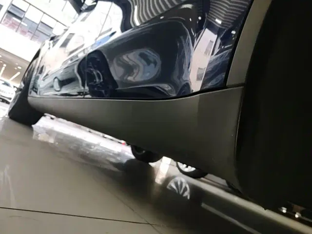 Tesla Model Y — Фото автомобиля 21