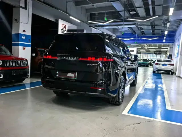Lynk & Co 900 — Фото автомобиля 9