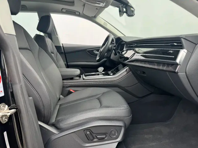 Audi Q8 — Фото автомобиля 15
