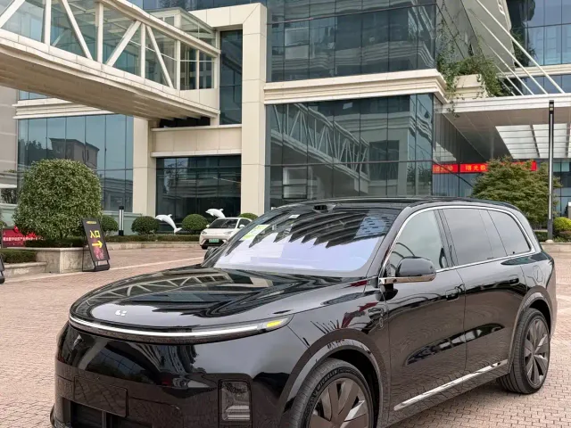 Фотография автомобиля — Li Auto L9