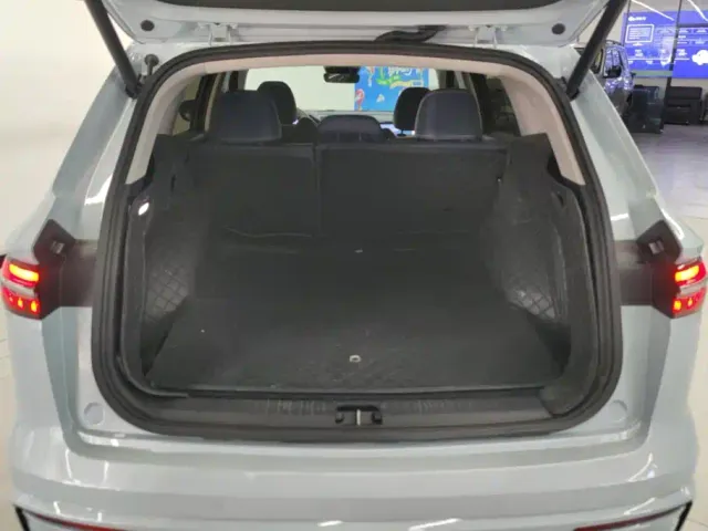 Geely Xingyue L — Фото автомобиля 4