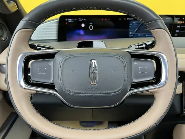 Lincoln Navigator — Фото автомобиля 15