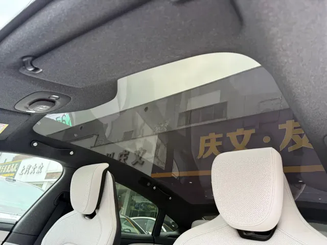 Xiaomi SU7 — Фото автомобиля 16