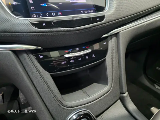 Cadillac XT5 — Фото автомобиля 9