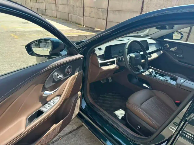Chery Arrizo 8 — Фото автомобиля 13